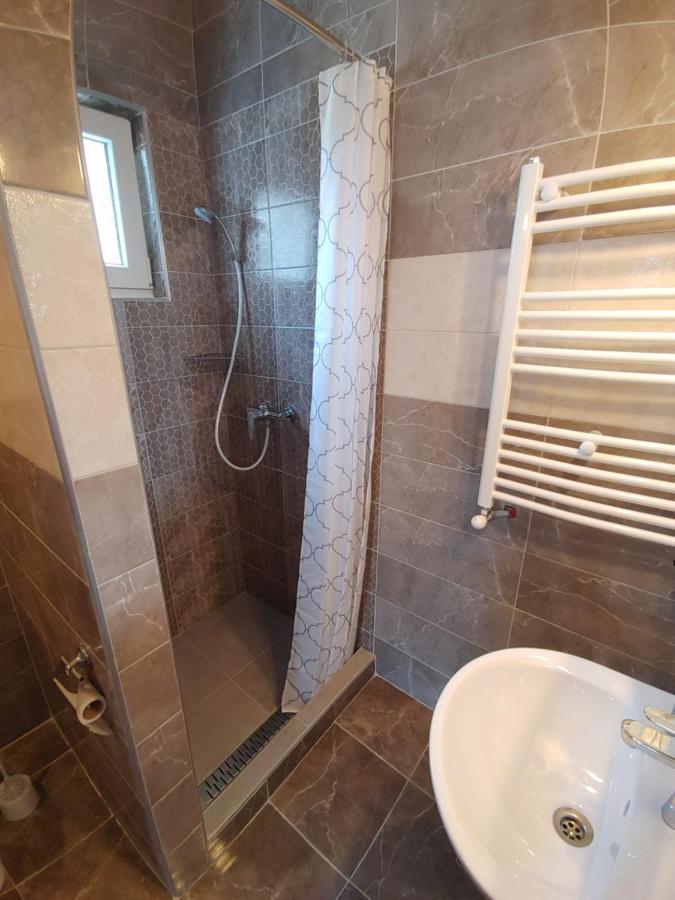 Fiesta Apartman Miskolc Exterior photo