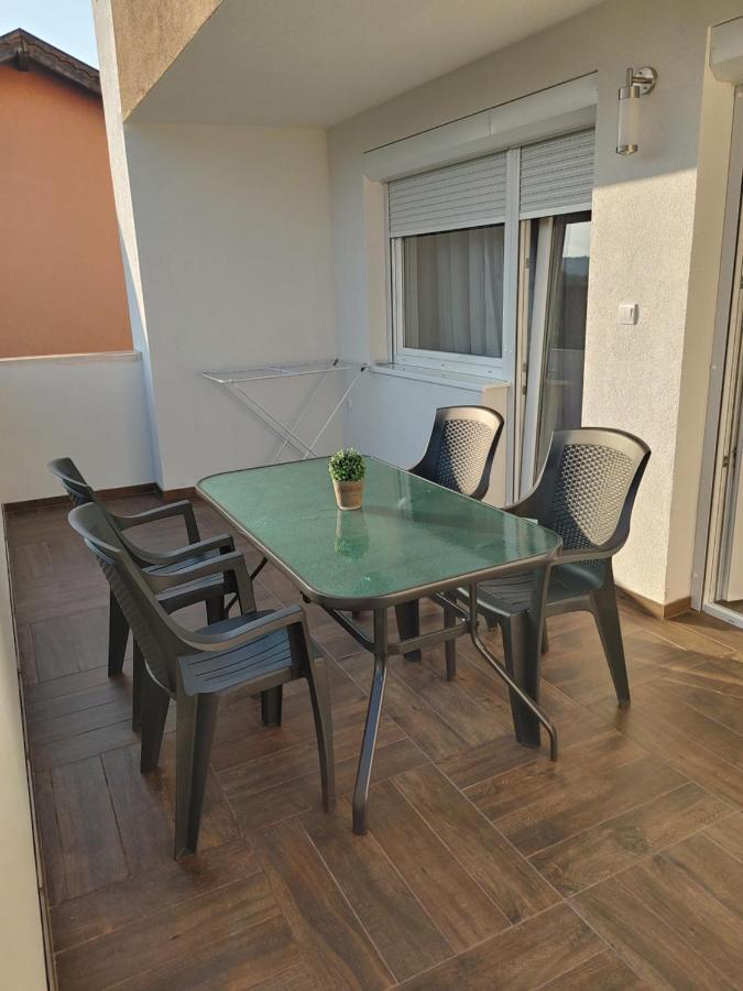 Fiesta Apartman Miskolc Exterior photo