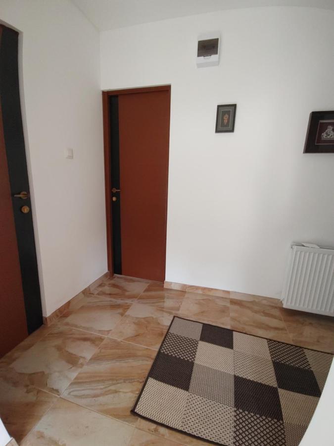 Fiesta Apartman Miskolc Exterior photo