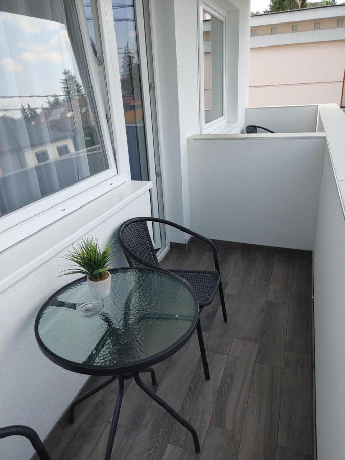 Fiesta Apartman Miskolc Exterior photo