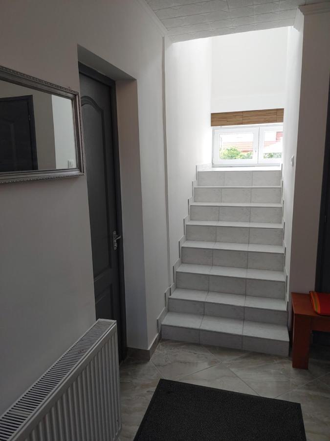 Fiesta Apartman Miskolc Exterior photo